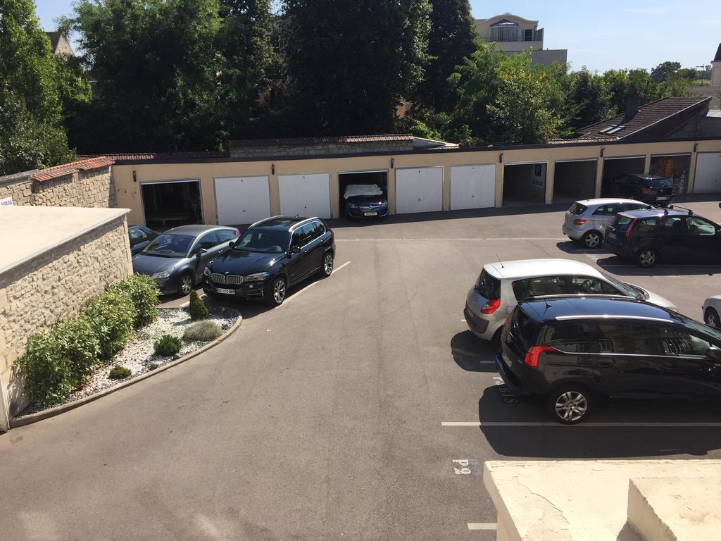 Hotel L'Avenue Chantilly Exterior photo